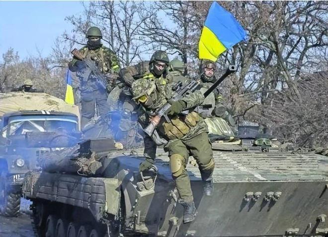 不但是俄罗斯妨碍乌军也动手袭击俄民用方法两边袭击成常态
